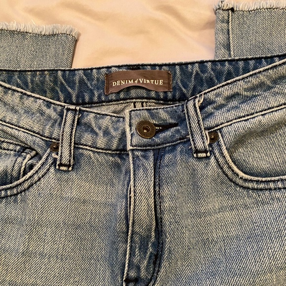 Denim of Virtue Distressed Jean size 27 - Picture 9 of 12